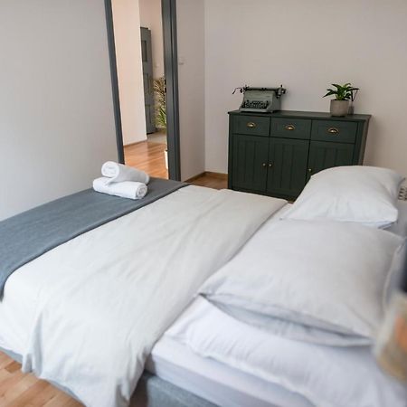 Apartamenty Centrum Biskupiec ビスクピエツ エクステリア 写真