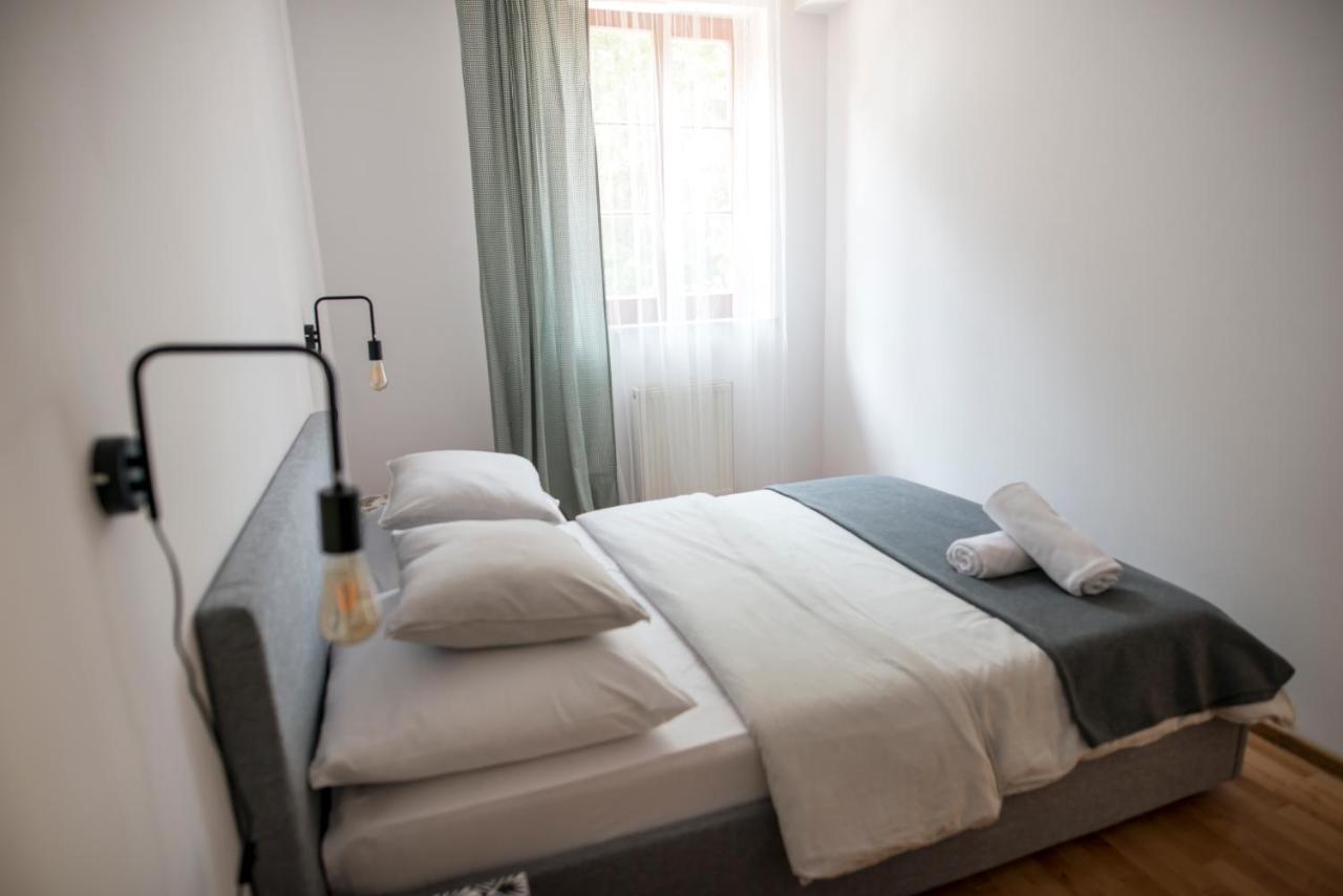 Apartamenty Centrum Biskupiec ビスクピエツ エクステリア 写真