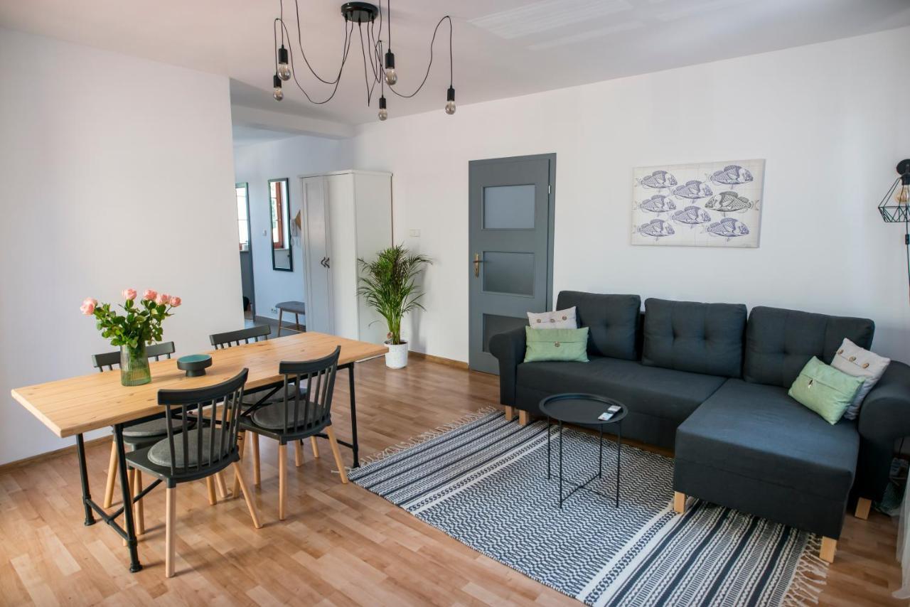 Apartamenty Centrum Biskupiec ビスクピエツ エクステリア 写真